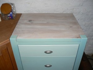 Kitchen top treated with white wax
